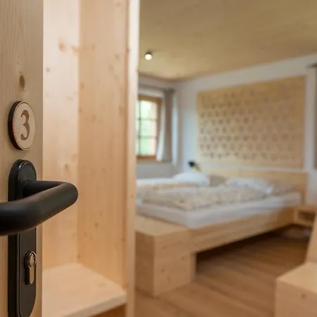 Guest house Planinska Koca Na Uskovnici *