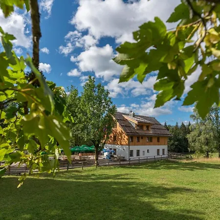 Planinska Koca Na Uskovnici * Srednja Vas v Bohinju