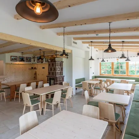 Planinska Koca Na Uskovnici