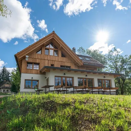 Gæstehus Planinska Koca Na Uskovnici *