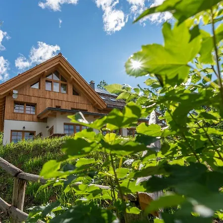 Planinska Koca Na Uskovnici * Srednja Vas v Bohinju