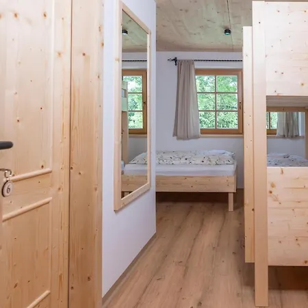 Guest house Planinska Koca Na Uskovnici