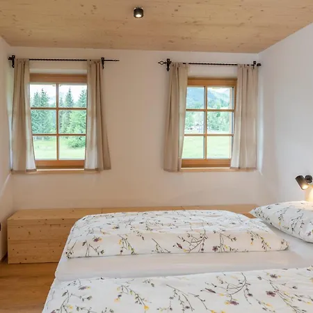 Planinska Koca Na Uskovnici Penzion Srednja Vas v Bohinju