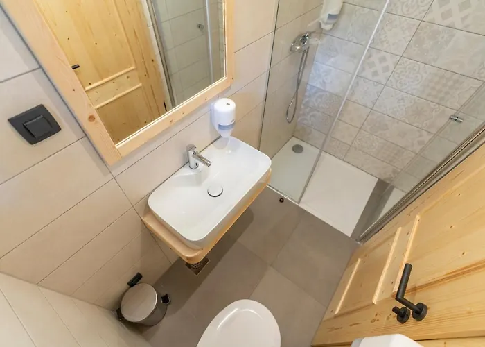 Guest house Planinska Koca Na Uskovnici Srednja Vas v Bohinju