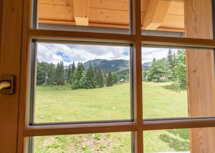 Planinska Koca Na Uskovnici *