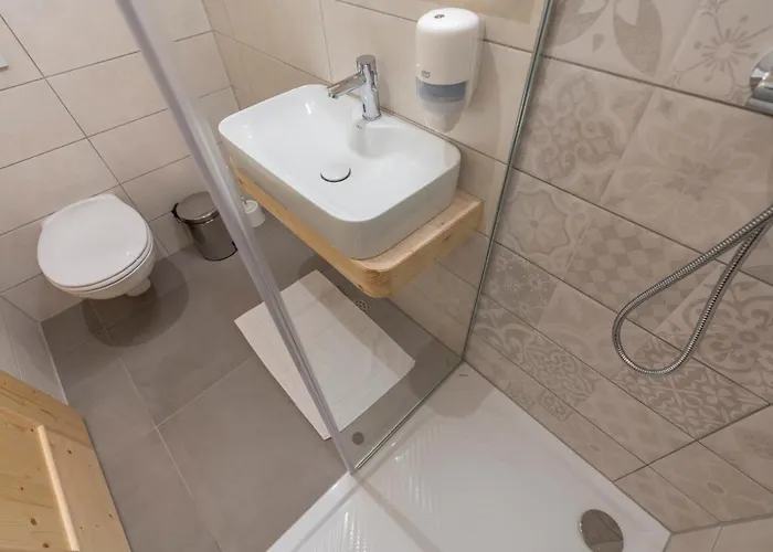 Planinska Koca Na Uskovnici Srednja Vas v Bohinju