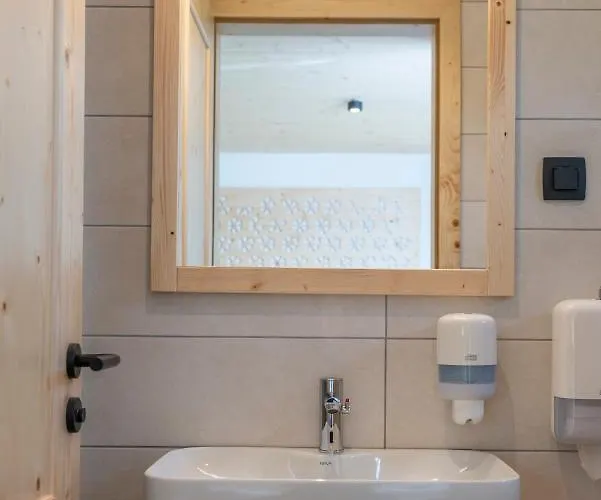 Guest house Planinska Koca Na Uskovnici Srednja Vas v Bohinju