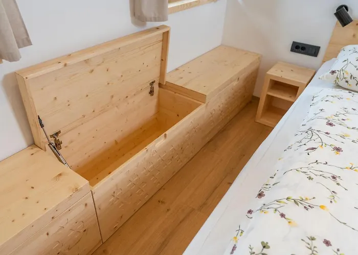 Planinska Koca Na Uskovnici *