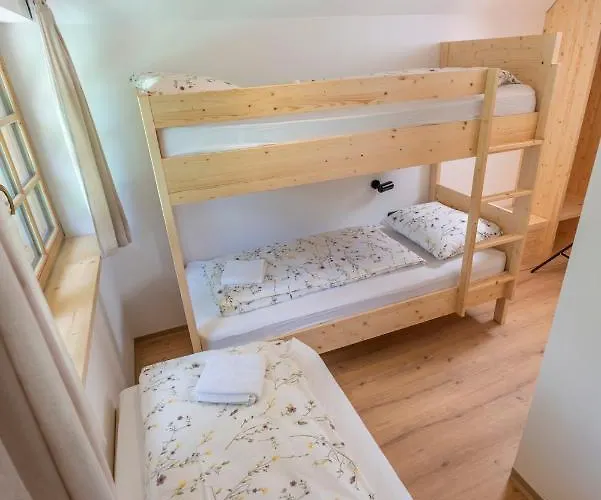 Planinska Koca Na Uskovnici *