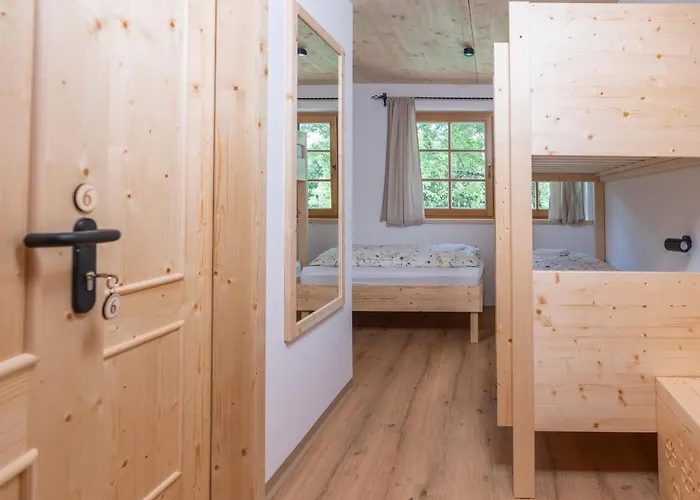 Guest house Planinska Koca Na Uskovnici