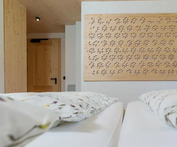 Planinska Koca Na Uskovnici * Srednja Vas v Bohinju