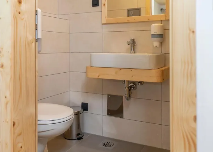 Gasthuis Planinska Koca Na Uskovnici *