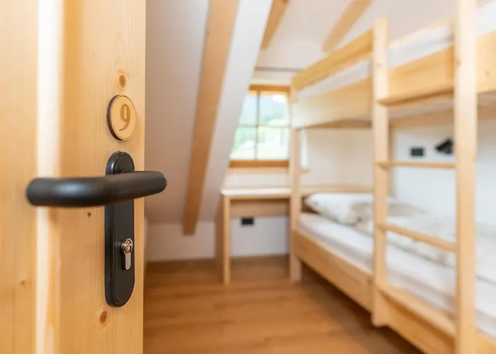 Planinska Koca Na Uskovnici