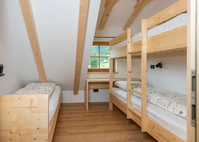 Gasthuis Planinska Koca Na Uskovnici *