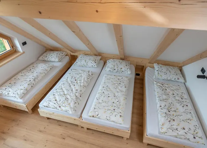 Planinska Koca Na Uskovnici Guest house *